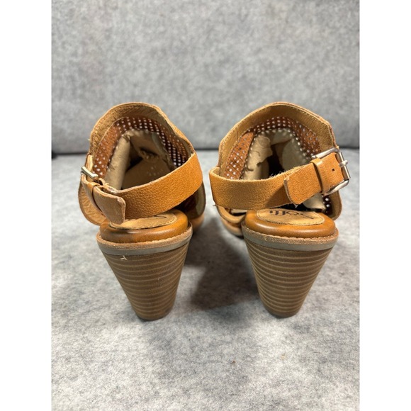 Sofft Women Tan Leather Perforated Wedge Sandals Open Toe Ankle Strap Size 8.5 - Picture 3 of 11